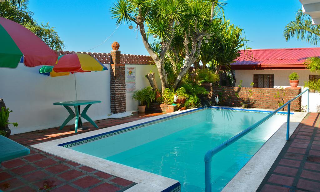 Isla Bonita Beach Resort Сан Хуан Екстериор снимка