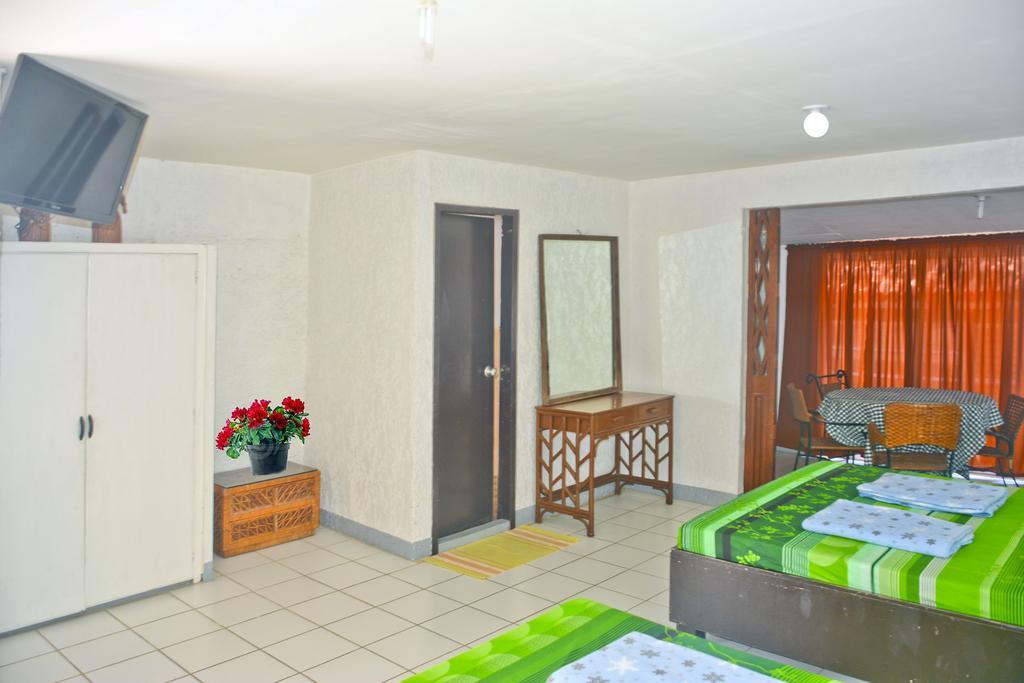 Isla Bonita Beach Resort Сан Хуан Стая снимка
