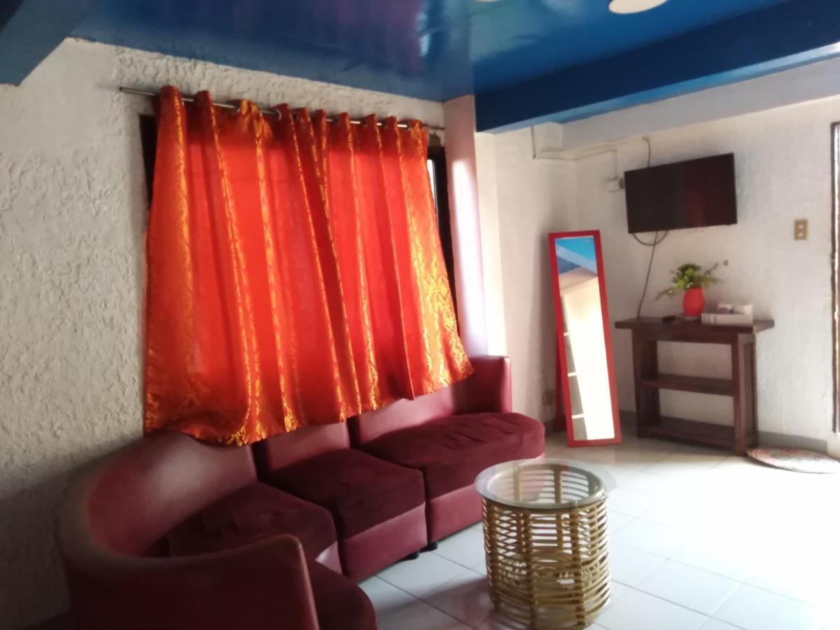 Isla Bonita Beach Resort Сан Хуан Екстериор снимка