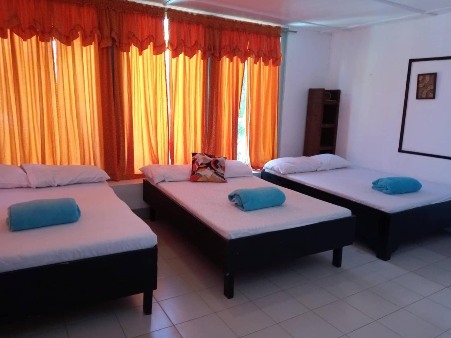 Isla Bonita Beach Resort Сан Хуан Екстериор снимка