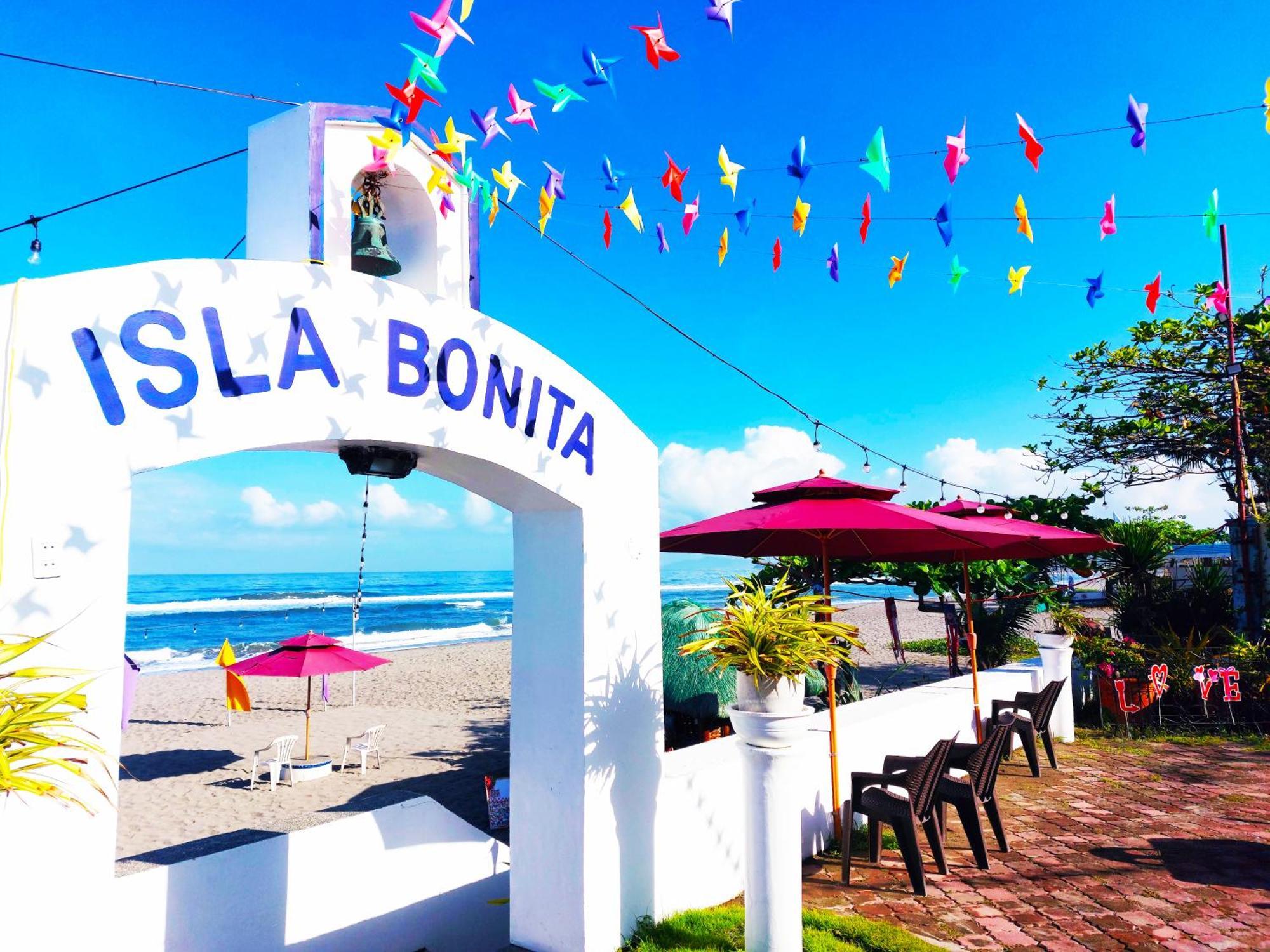 Isla Bonita Beach Resort Сан Хуан Екстериор снимка